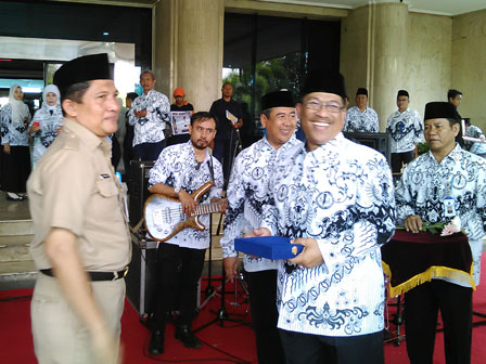 Pencarian PGRI Alor - Persatuan Guru Republik Indonesia Cabang Kabupaten Alor